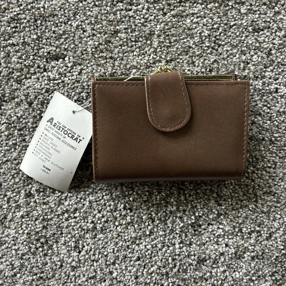 Vintage Aristocrat Wallet Womens One Size Brown Stripe Everything Clutchlet